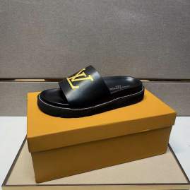 Picture of Louis Vuitton Slippers _SKULVsz38-44hnh03101041